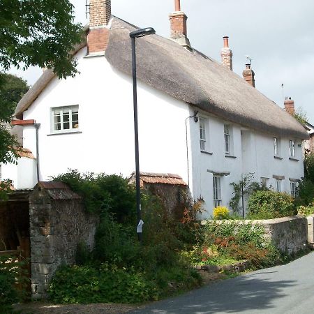 Middletown Farmhouse B&B โอ๊คแฮมป์ตัน ภายนอก รูปภาพ